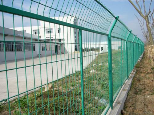 公路護欄網案例